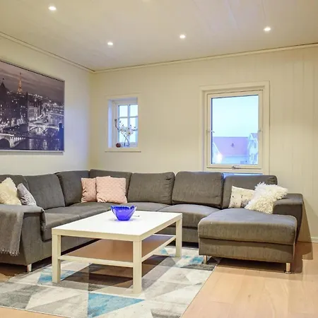 In With House Sea View Sandve